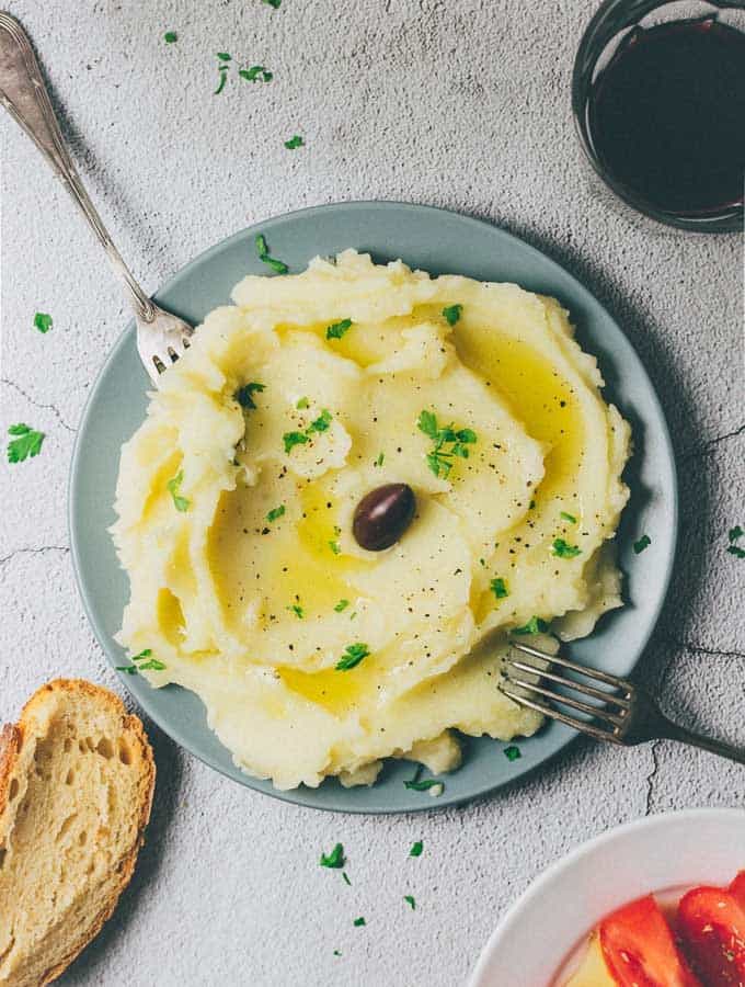 Greek Garlic And Potato Dip