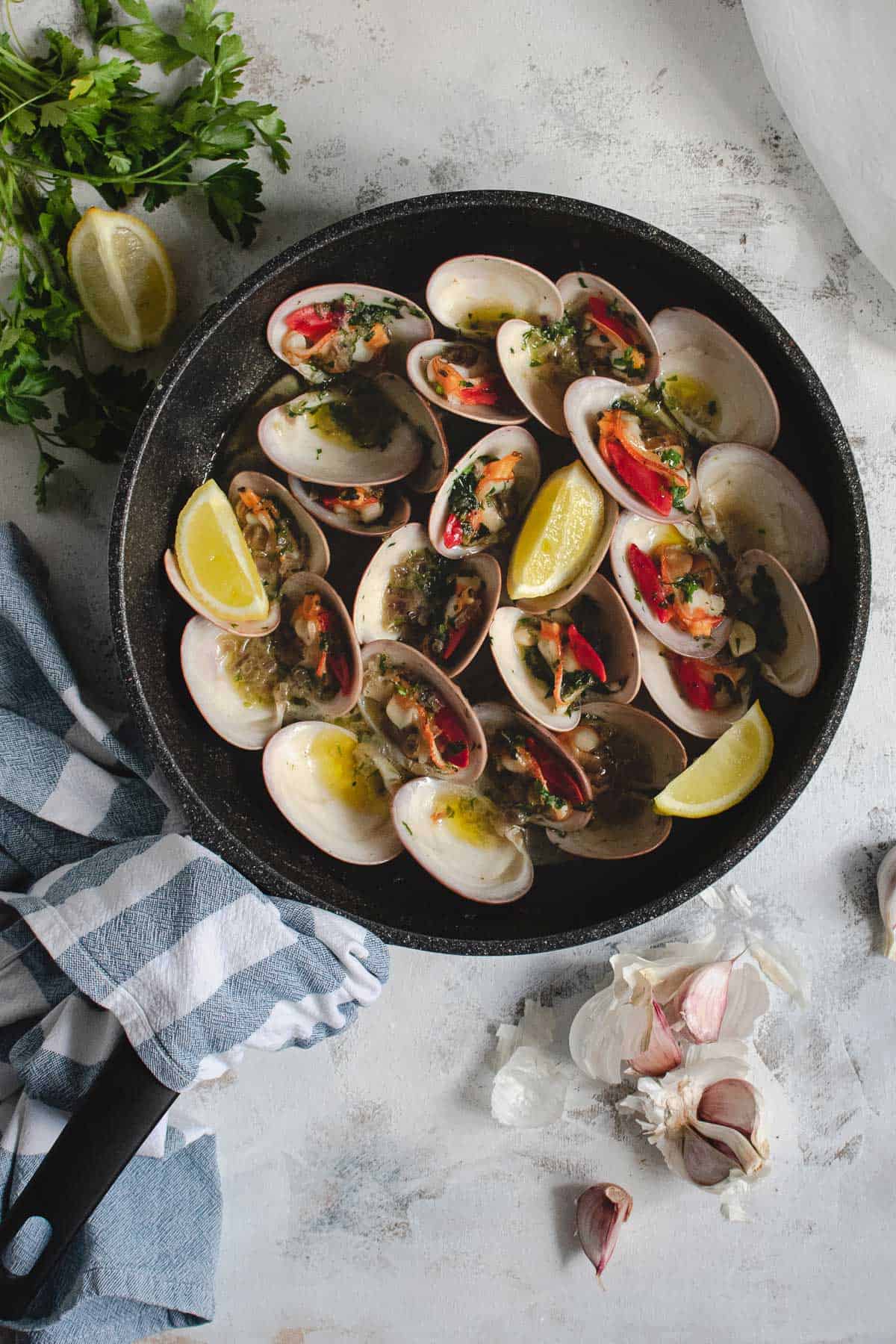 Simple Steamed Clams Recipe