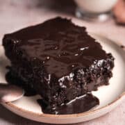 Easy-Moist-Chocolate-Cake-Recipe